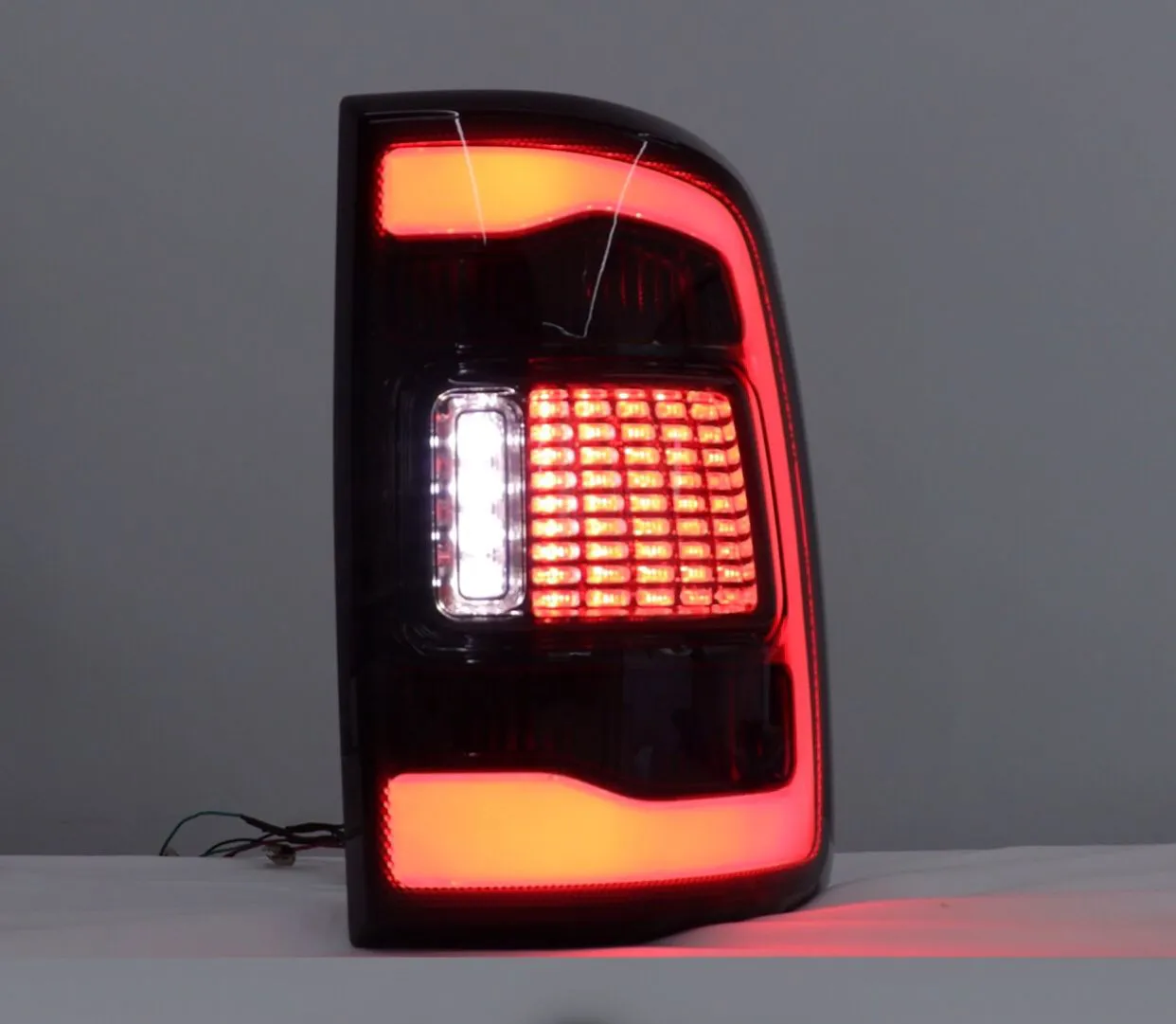 Lanterna ram classic 2020 a 2024 - FULL LED - Imagem 4