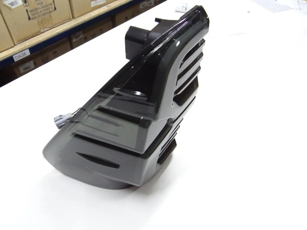 Lanterna hilux modelo 2021 smoke 2016+ - Imagem 3